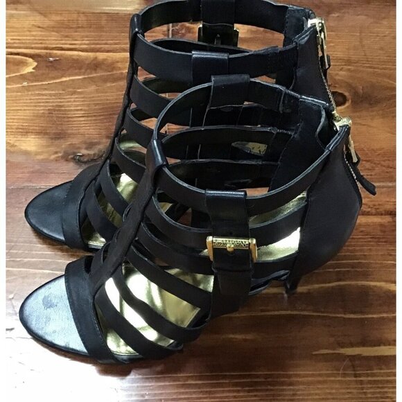 Woman’s Ralph Lauren Blacks Heals Size 7.5 - Picture 2 of 5